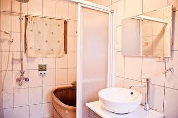 Zhuo Ye Cottage Miaoli Exteriör bild